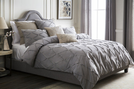 Ploce Black Gold Bedding